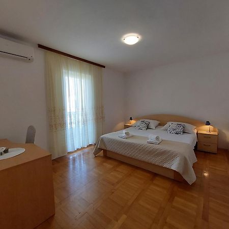 Apartmani Rahela Vodice Luaran gambar
