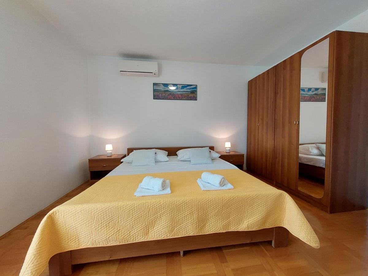Apartmani Rahela Vodice Luaran gambar
